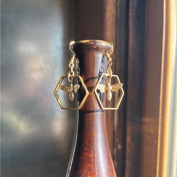 Bronze Honey Bee Dangle Earrings - Picture 1 of 3
